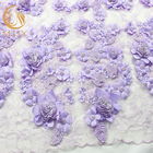 Il tessuto ricamato/porpora del pizzo del fiore 3D merletta il poliestere materiale per il vestito da sera